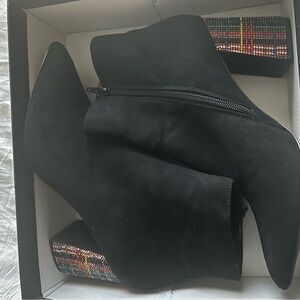 Betsey Johnson Women's Kassie-r Fashion Boot with Rhinestone heel 11M